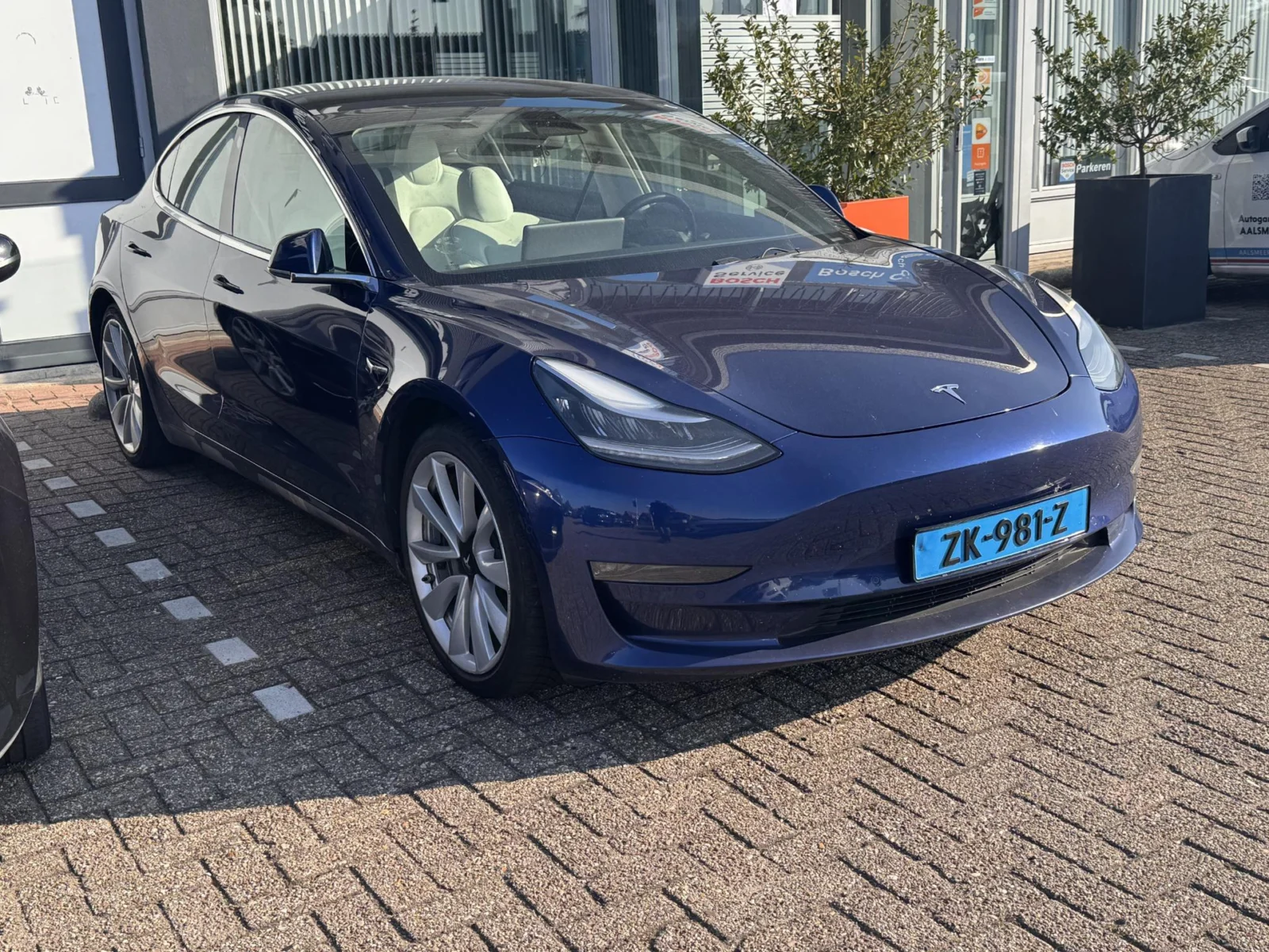 Tesla Model 3 Long Range AWD