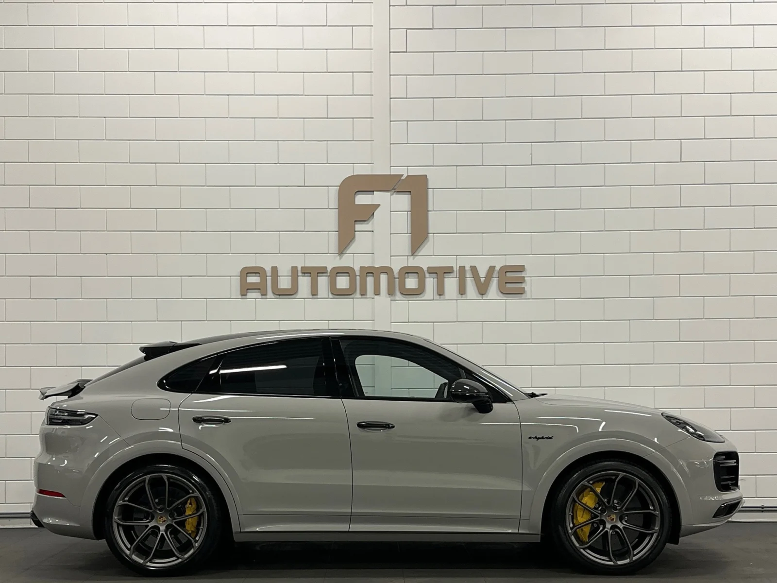Porsche-Cayenne Coupé