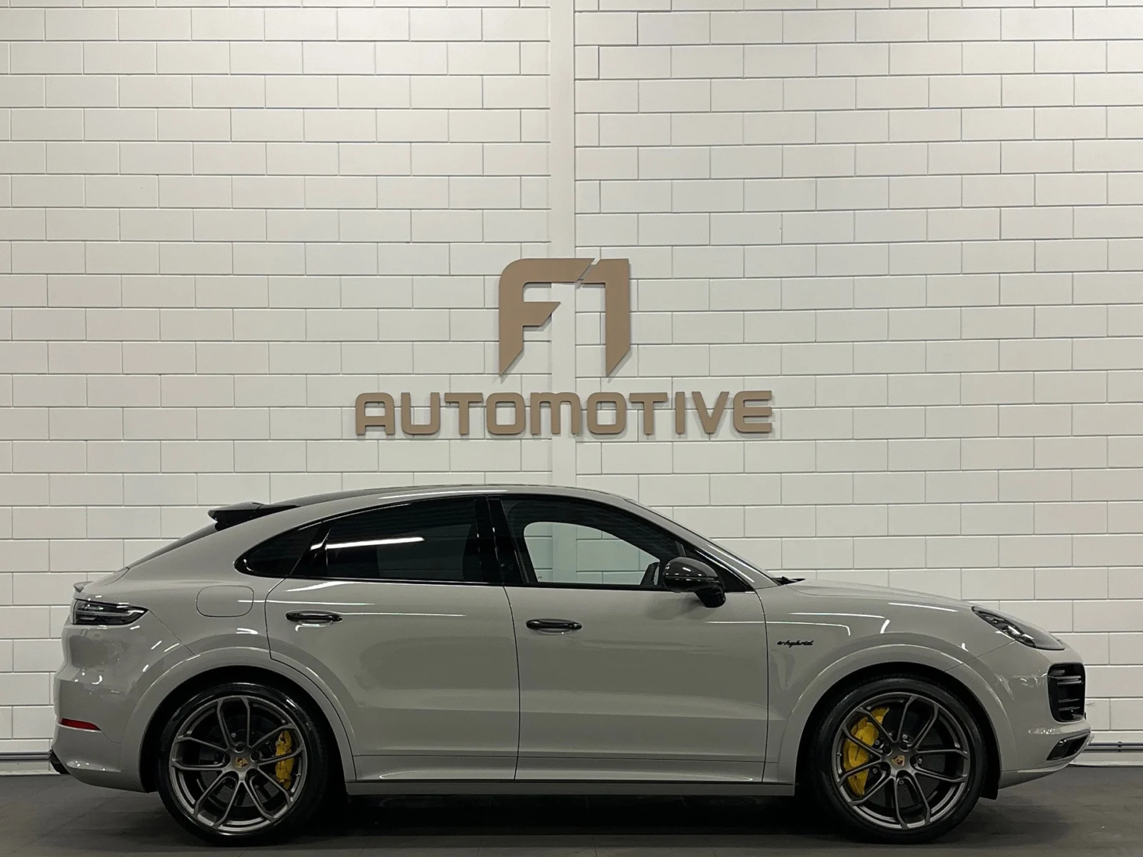 Porsche-Cayenne Coupé