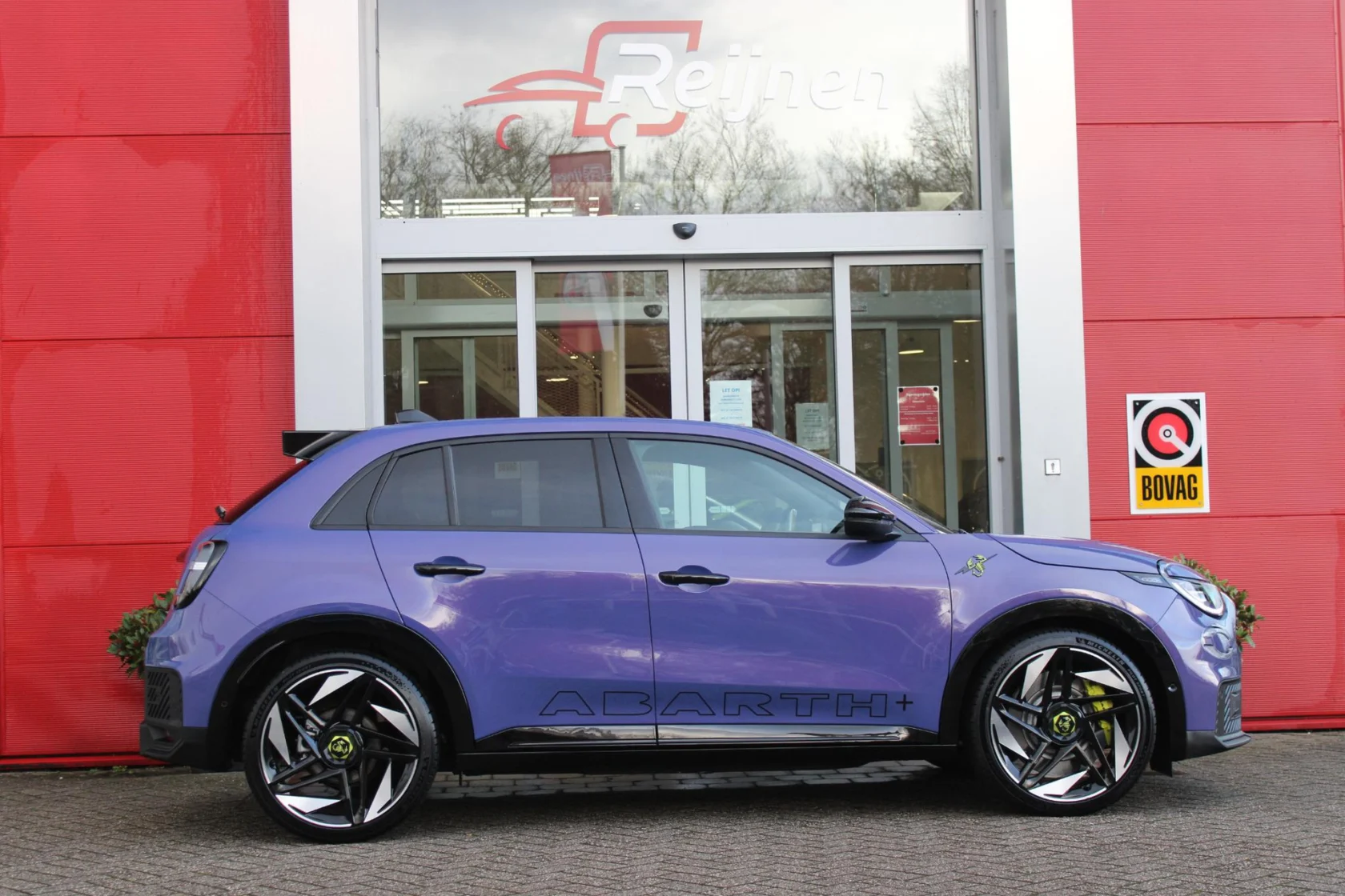 Abarth 600e SCORPIONISSIMA