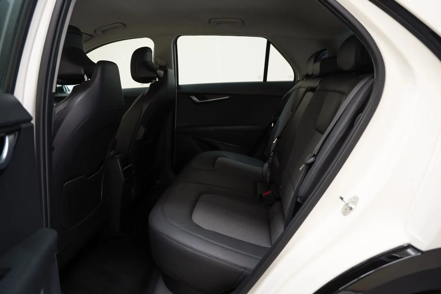 Kia e-Niro DynamicLine 3-fase [ Navi