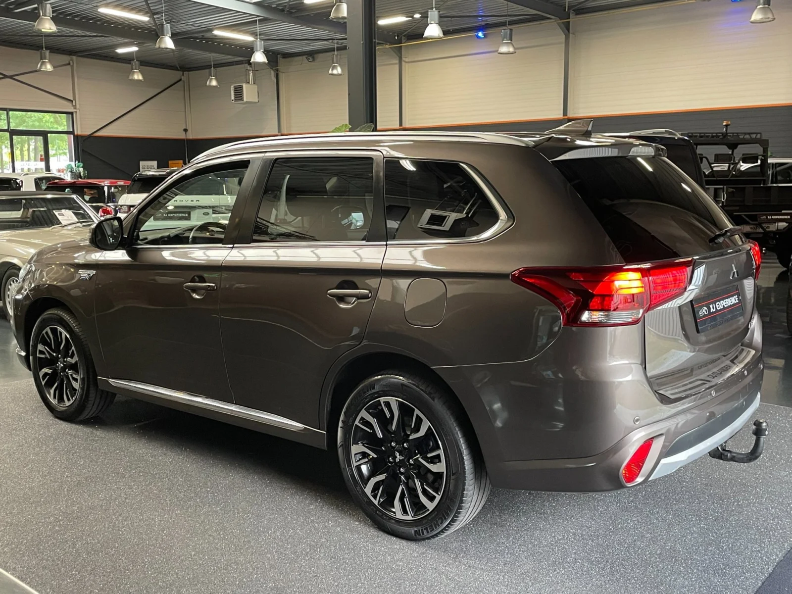 Mitsubishi-Outlander