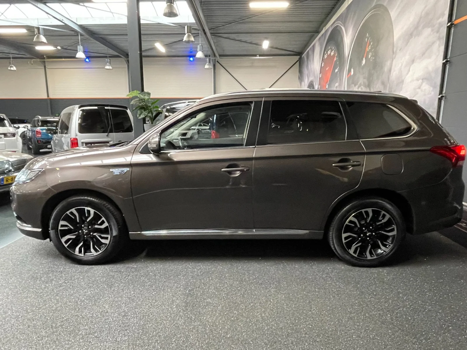 Mitsubishi-Outlander