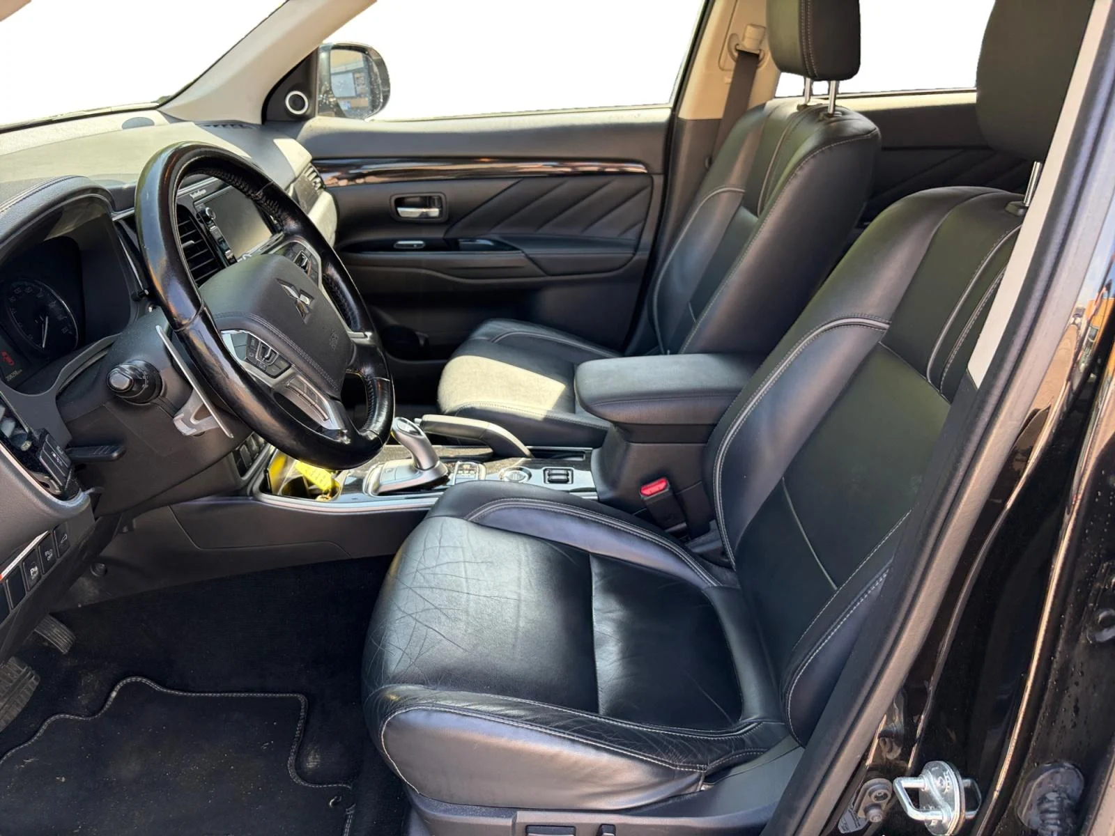 Mitsubishi-Outlander