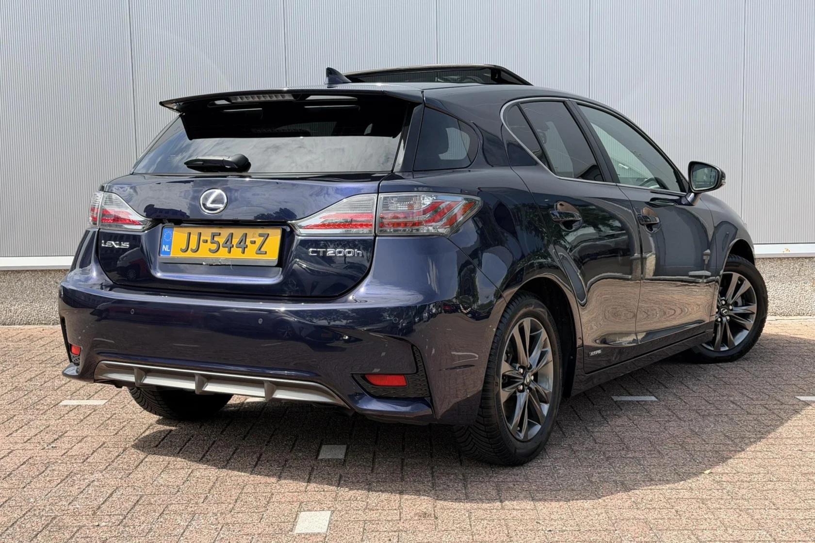 Lexus-CT 200h