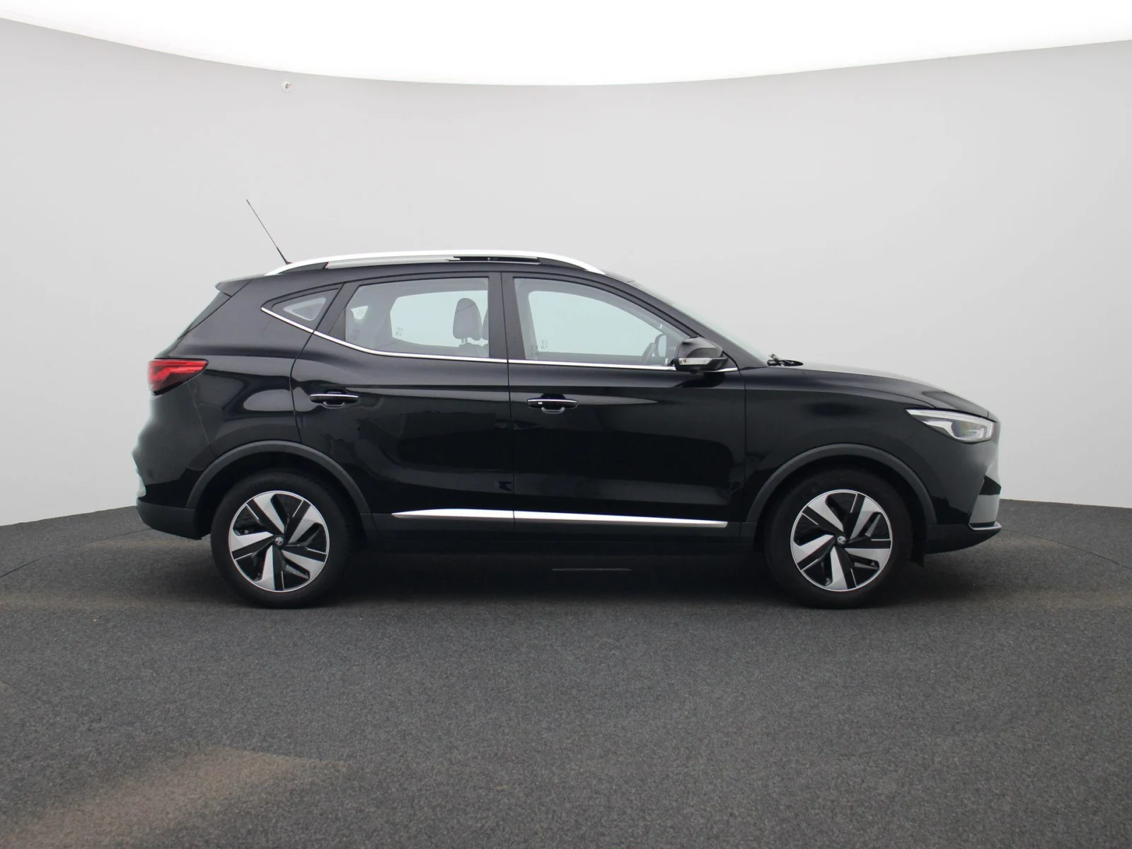 MG-ZS