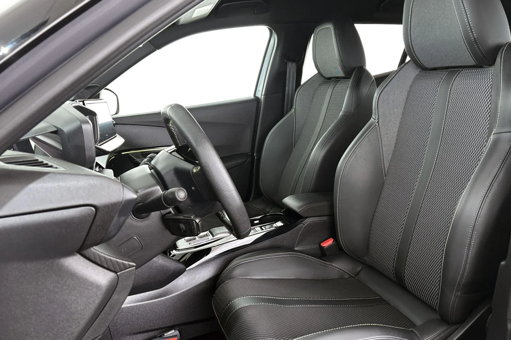 Peugeot-e-2008