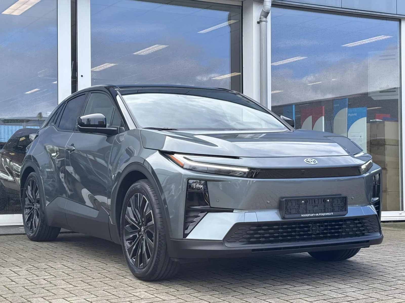 Toyota C-HR+ Executive AWD