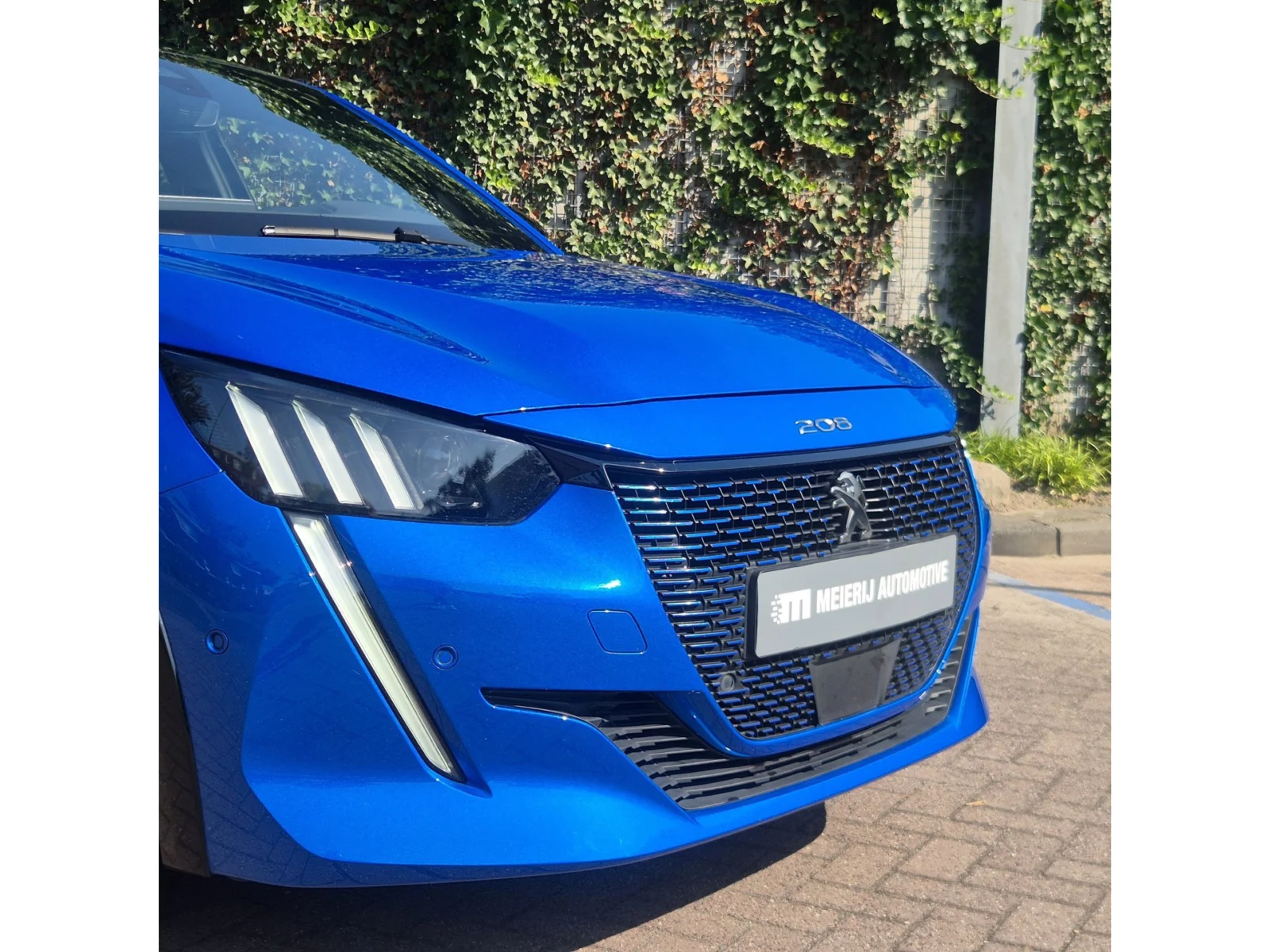 Peugeot e-208 GT 350