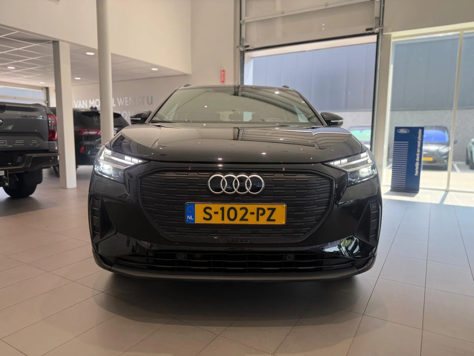Audi-Q4 e-tron