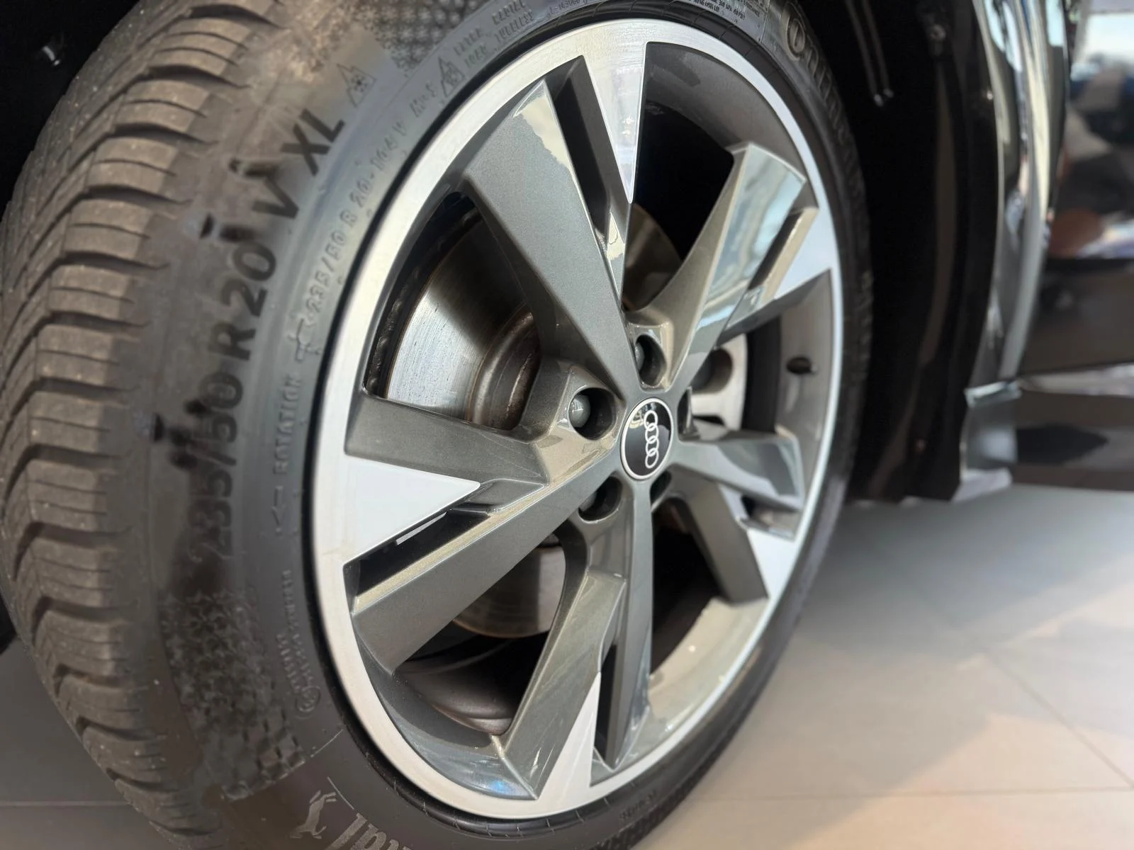 Audi-Q4 e-tron