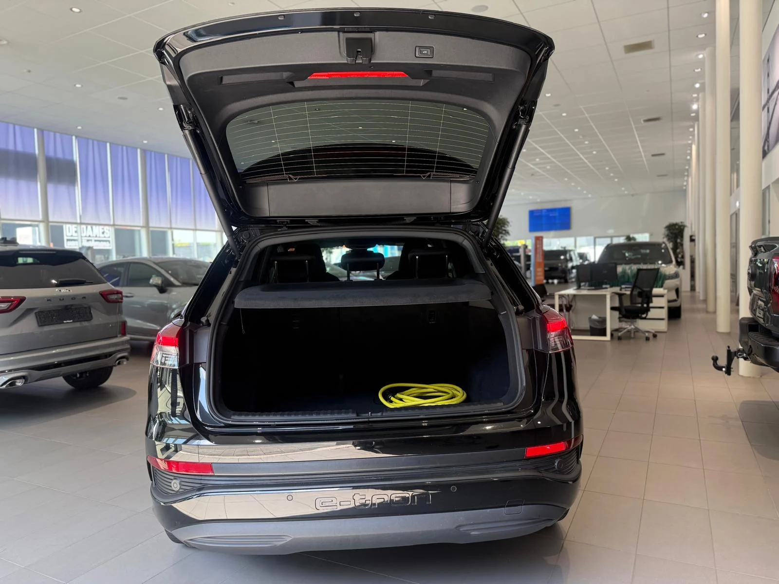 Audi-Q4 e-tron