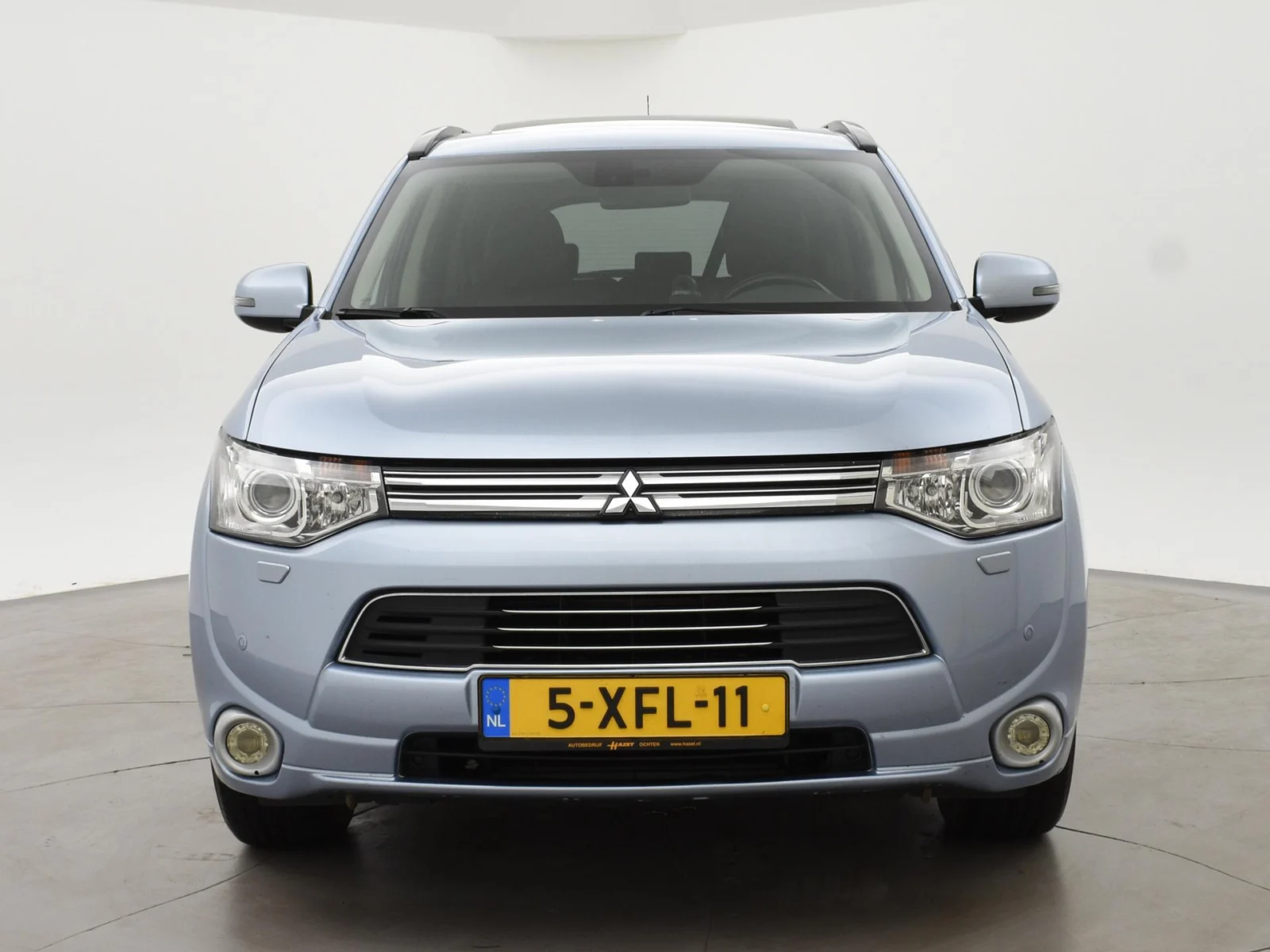 Mitsubishi-Outlander