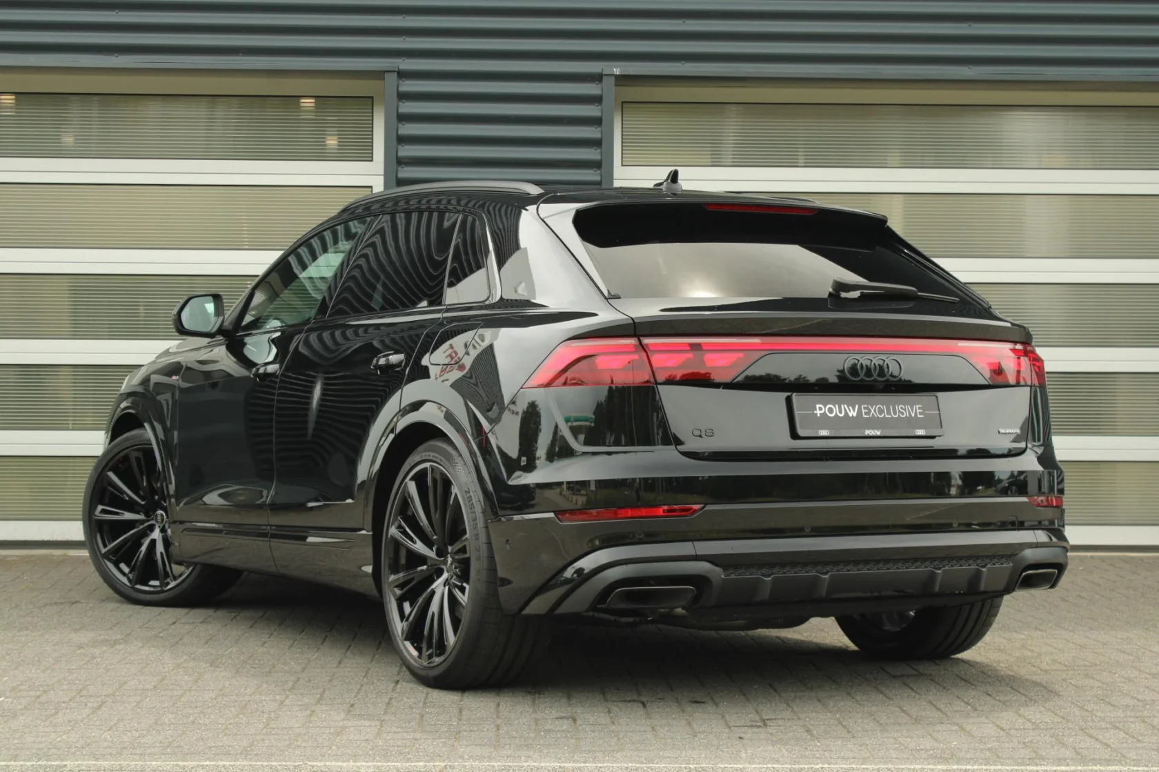 Audi-Q8