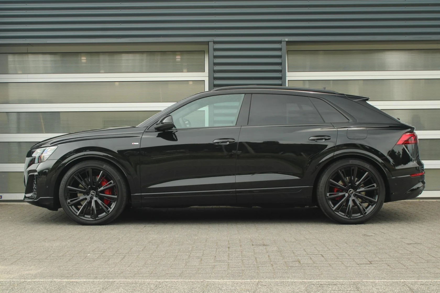 Audi-Q8