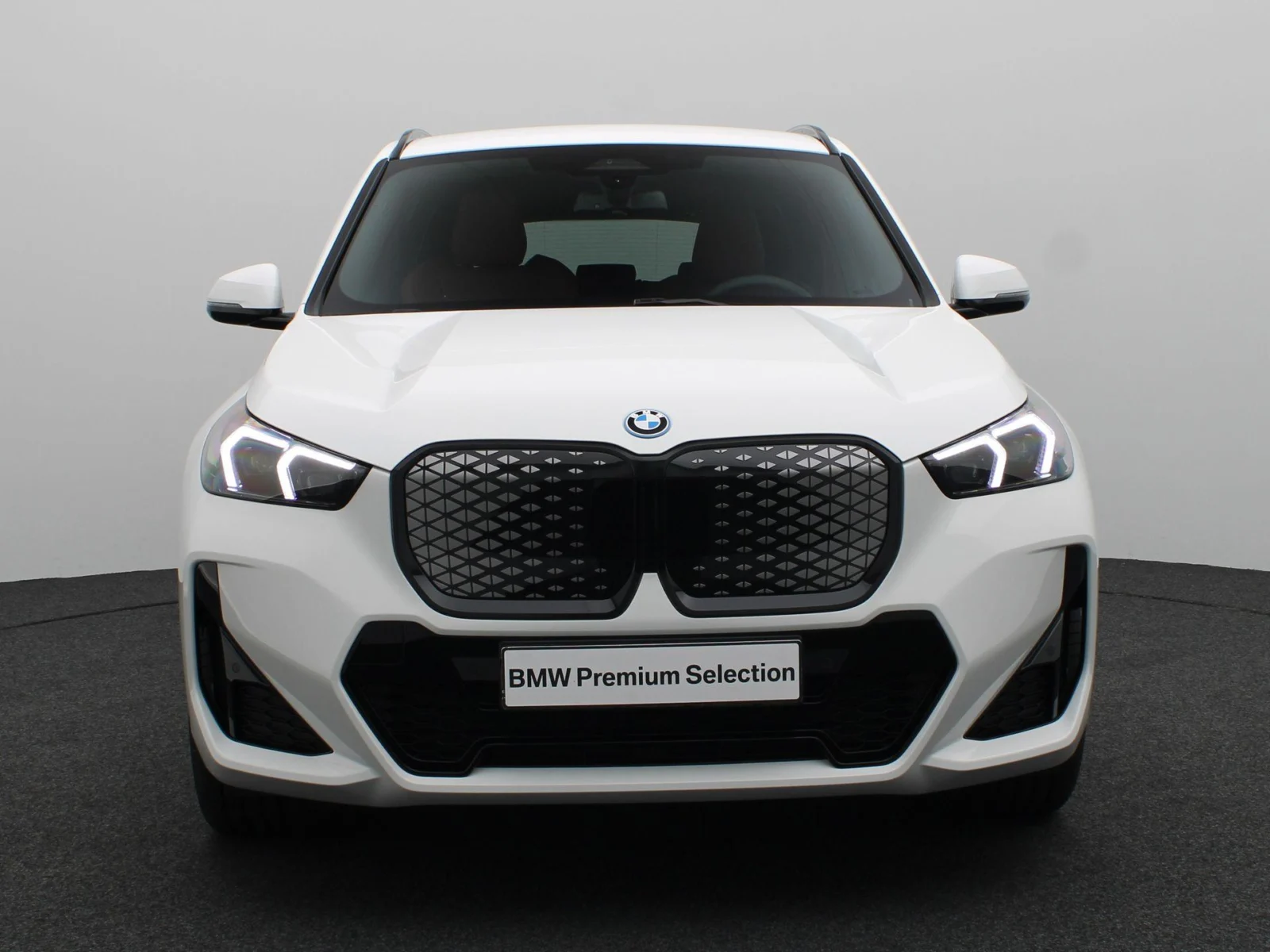 BMW-iX1
