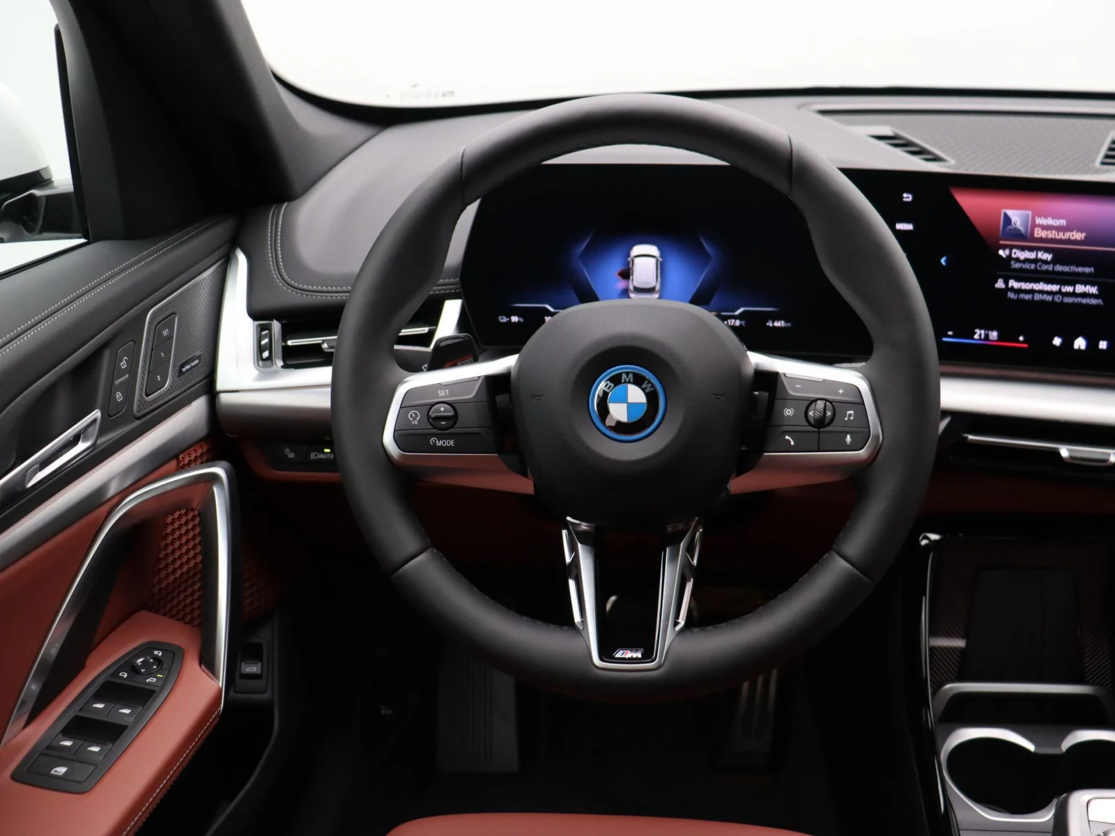 BMW-iX1