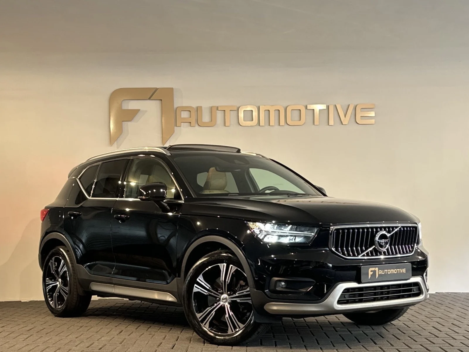 Volvo-XC40