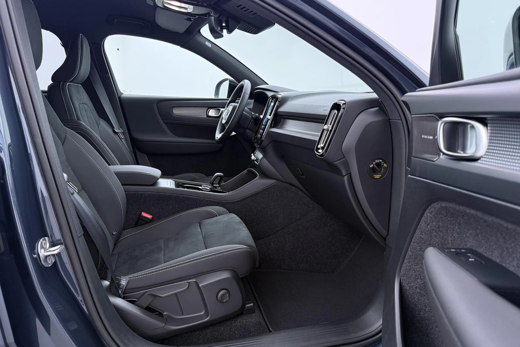 Volvo-EX40