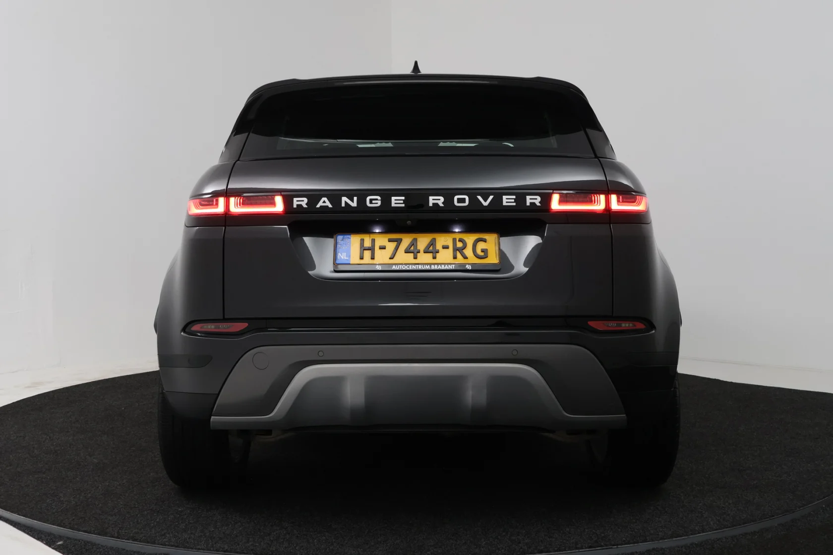 Land Rover-Range Rover Evoque