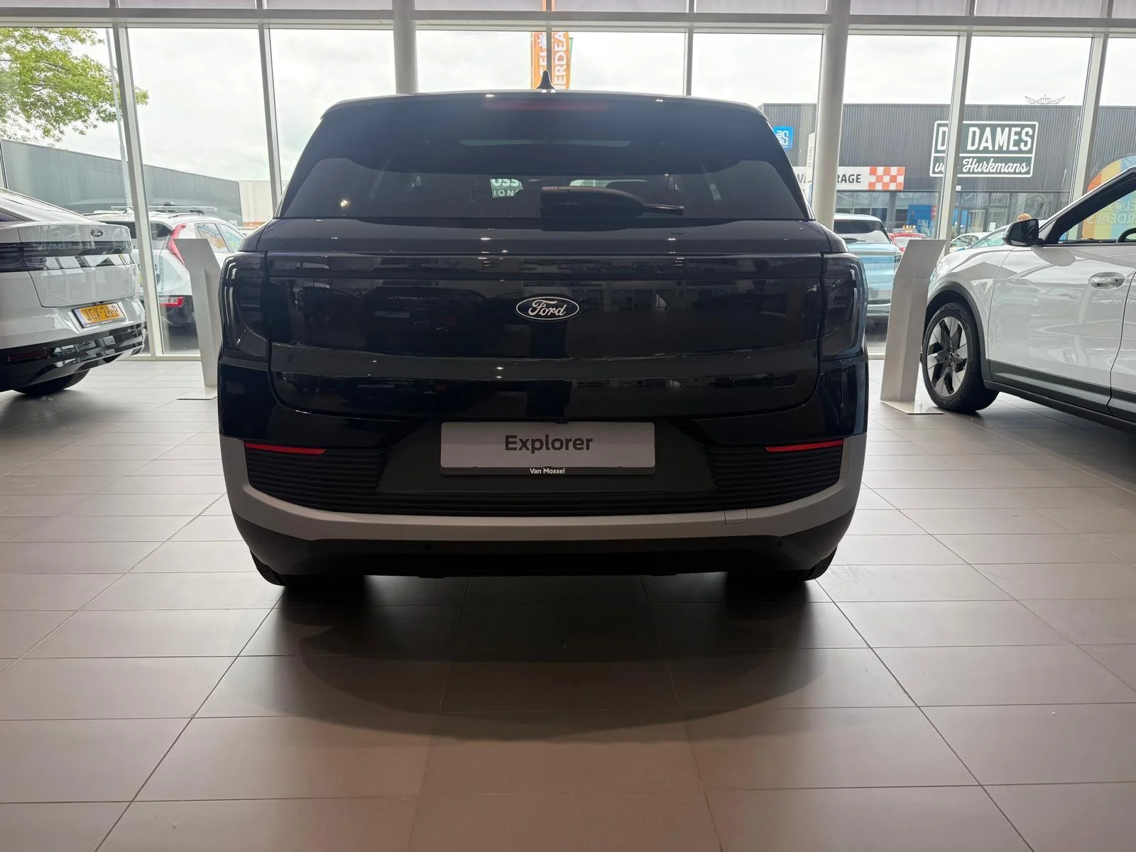 Ford-Explorer