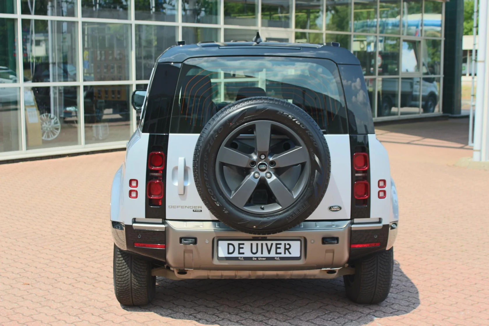 Land Rover-Defender
