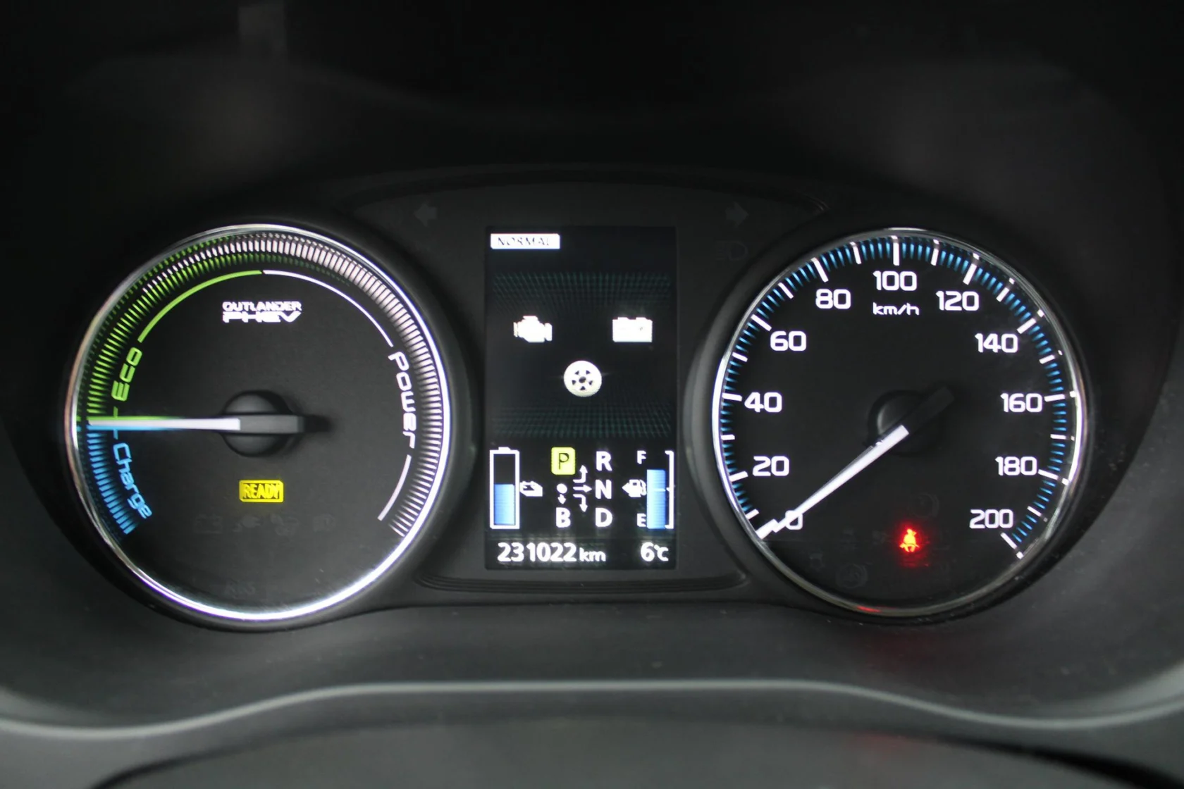 Mitsubishi-Outlander