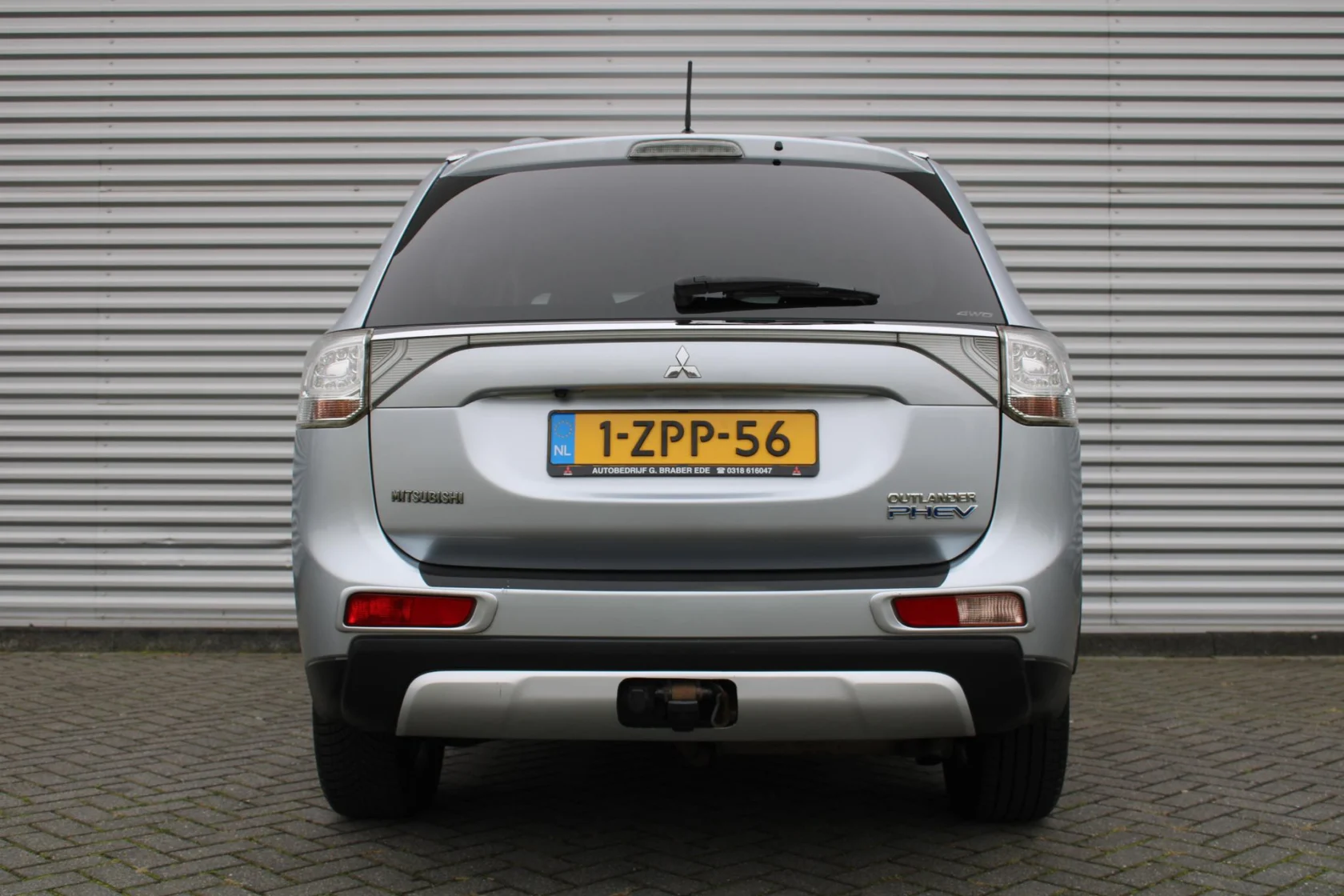 Mitsubishi-Outlander