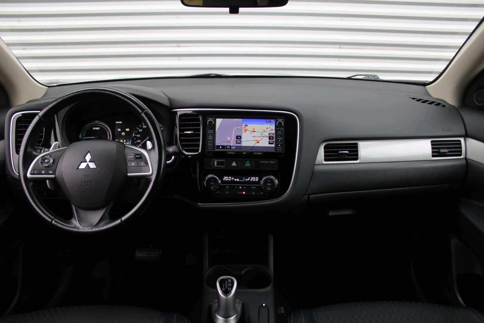Mitsubishi-Outlander