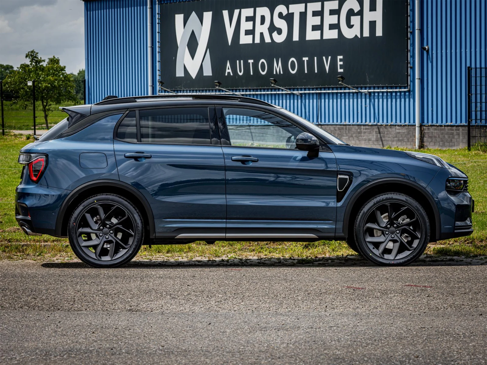 Lynk & Co-01