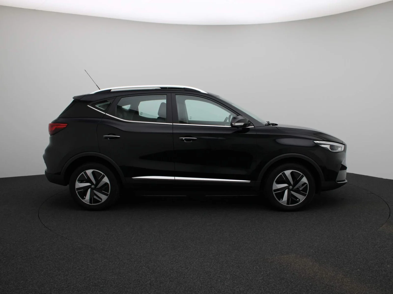 MG-ZS