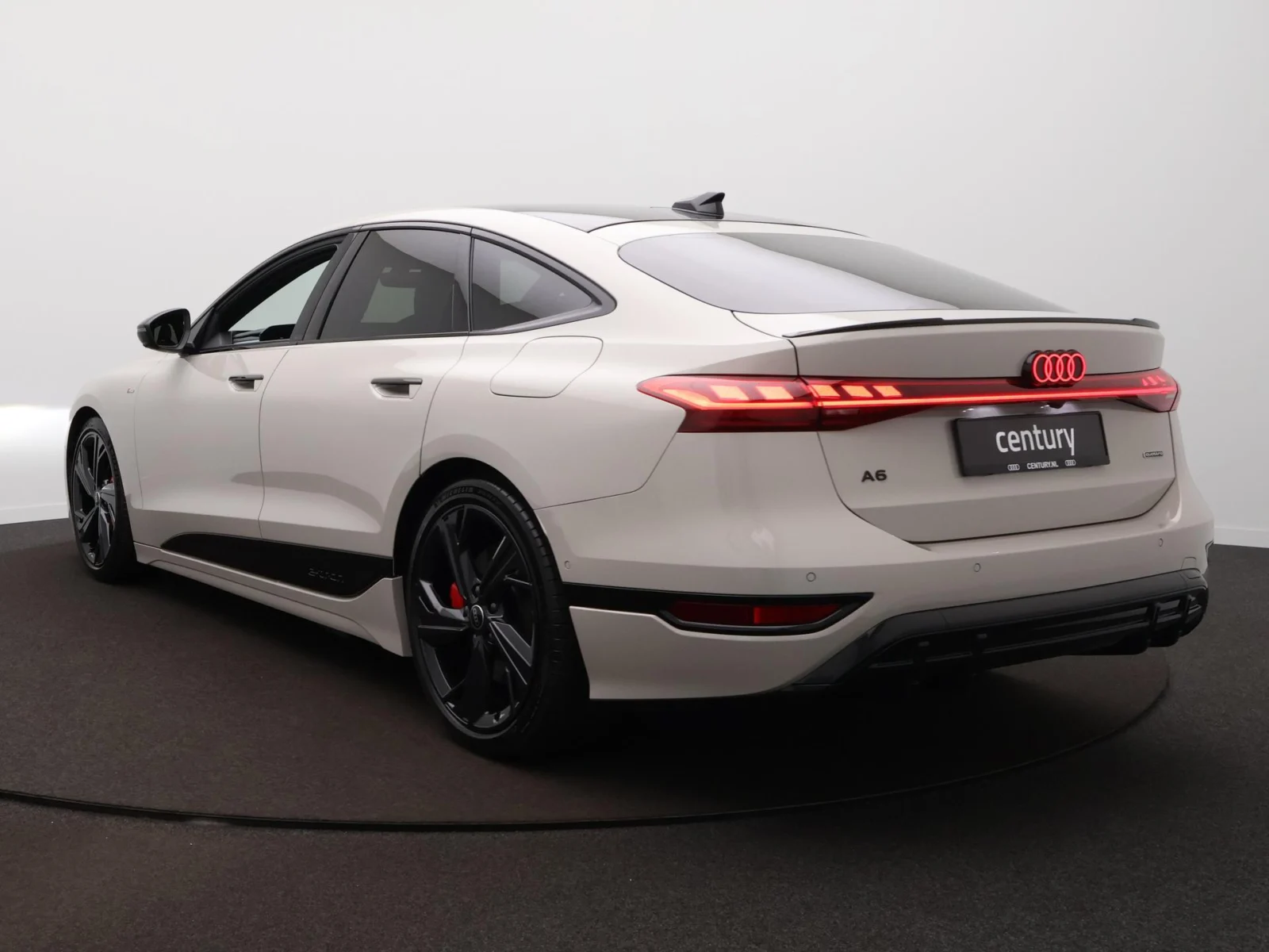 Audi-A6 e-tron