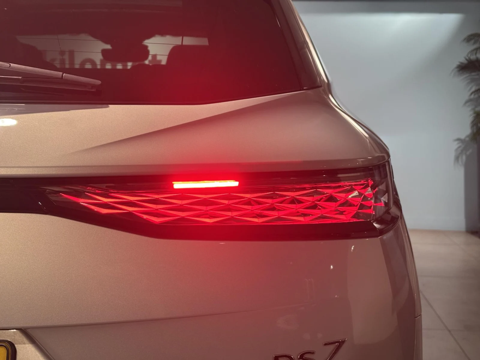 DS-DS 7 E-Tense
