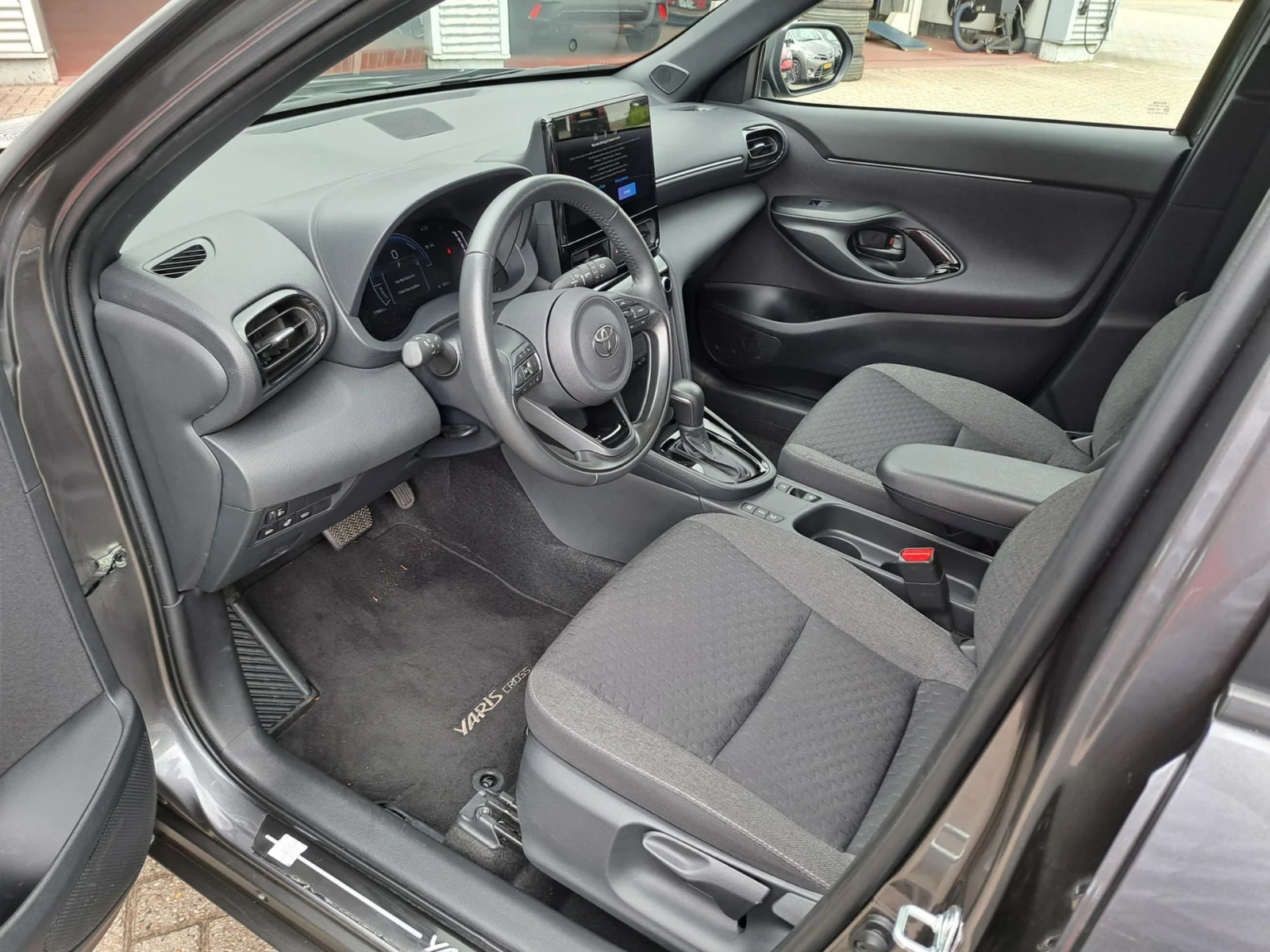 Toyota-Yaris Cross