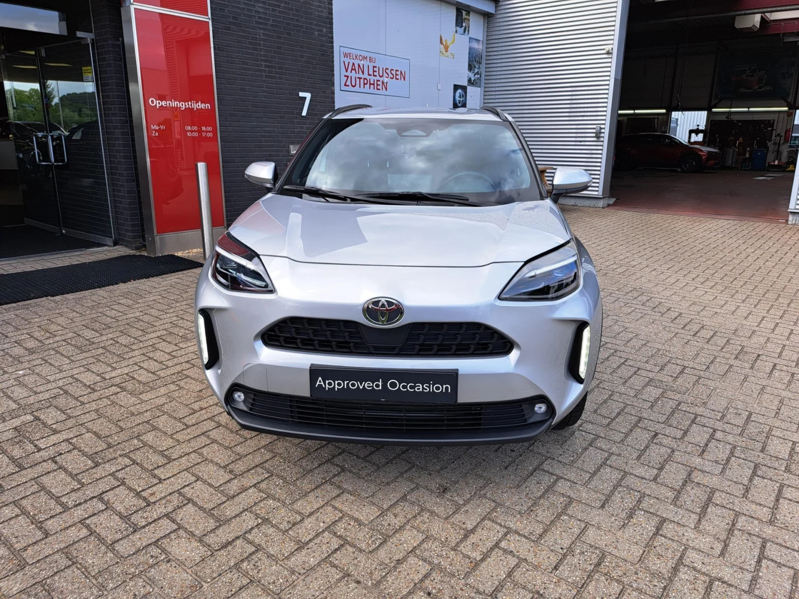 Toyota-Yaris Cross