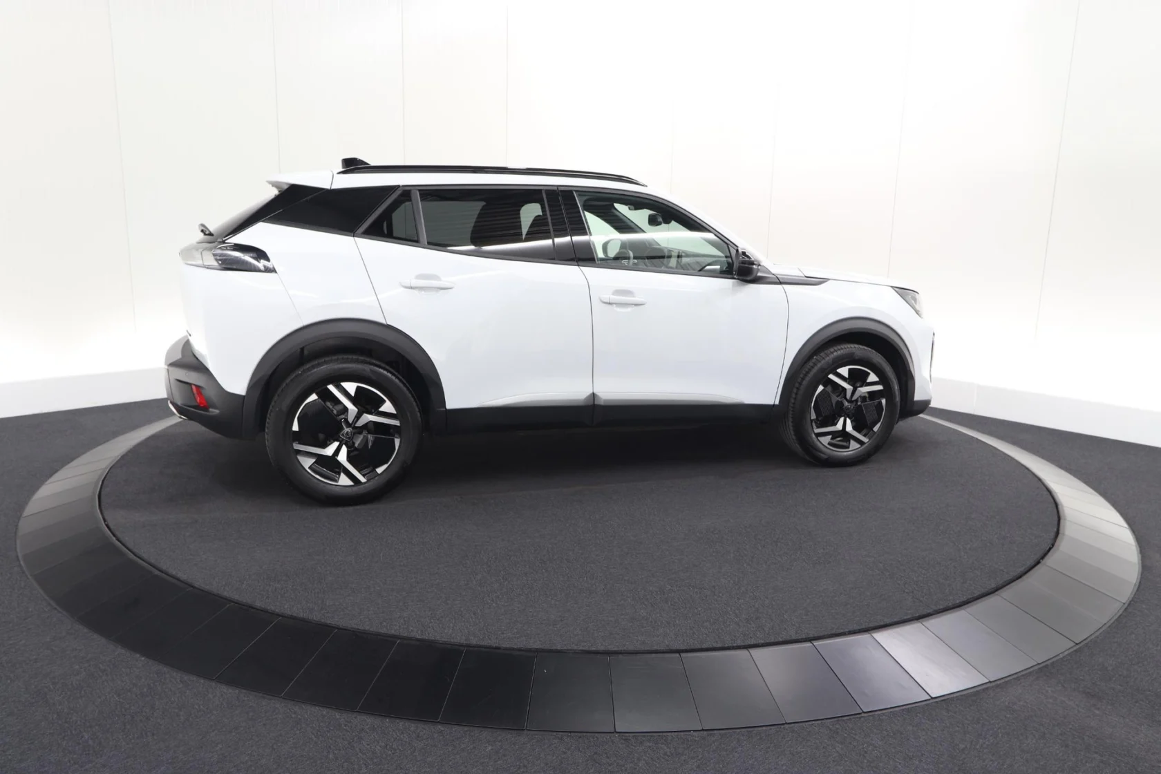 Peugeot-2008
