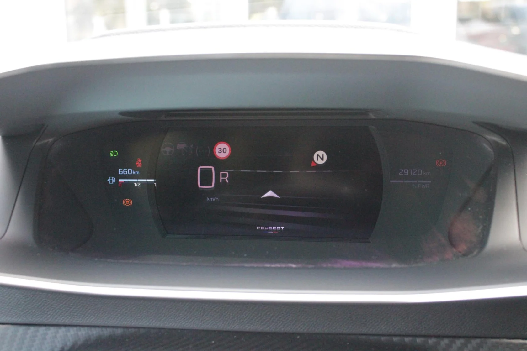 Peugeot-208