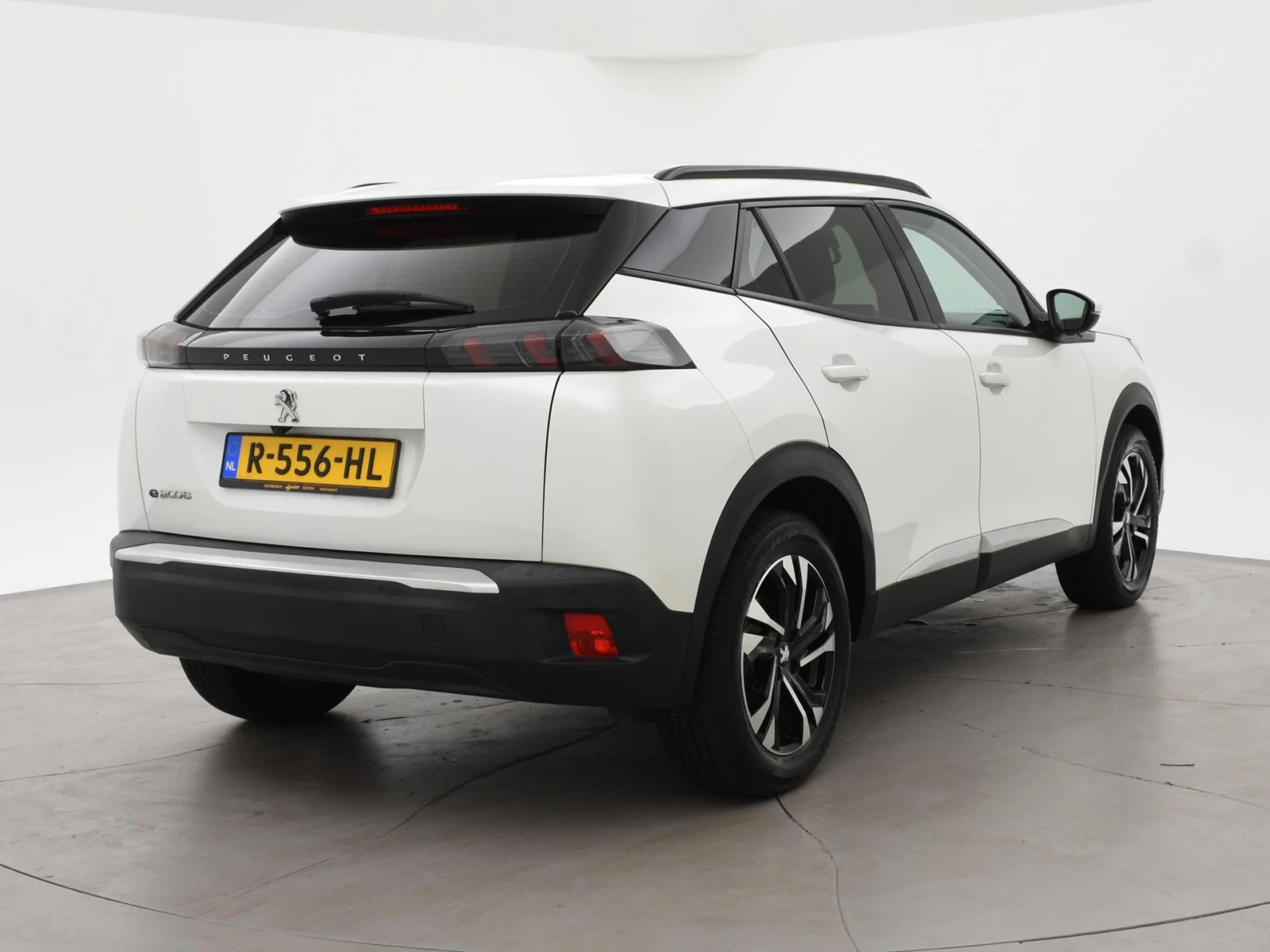 Peugeot-e-2008